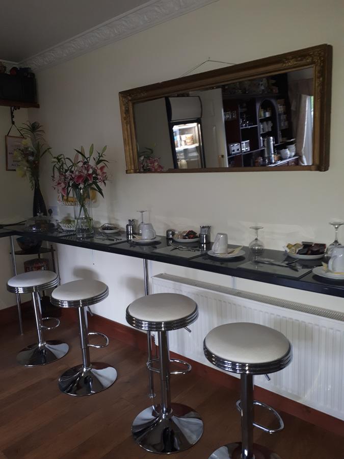 סיטי ווסט Goldendawn Guest House מראה חיצוני תמונה