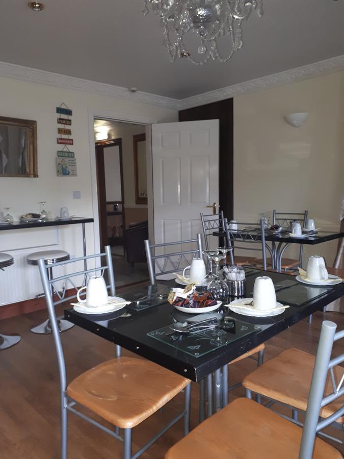 סיטי ווסט Goldendawn Guest House מראה חיצוני תמונה